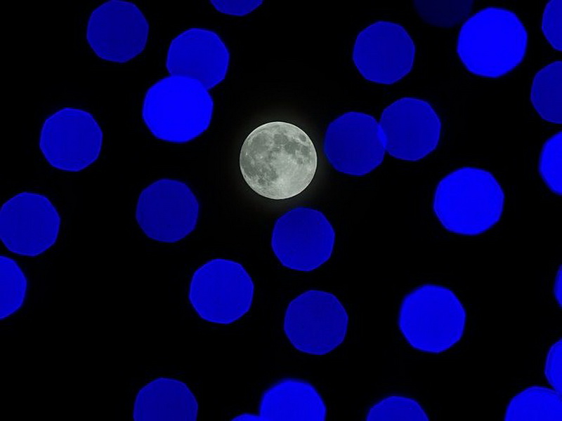 Земляне увидели самое яркое и красивое суперлуние 2014 года - ОБНОВЛЕНО - ФОТО