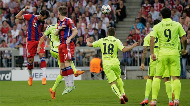 "Бавария" обыграла "Барсу", но распрощалась с ЛЧ - ОБНОВЛЕНО - ФОТО