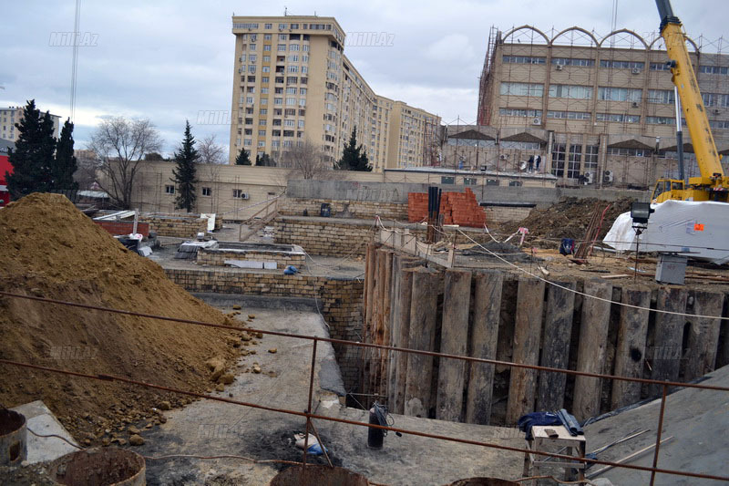 Bakıda yeni metro stansiyası tikilir – FOTO