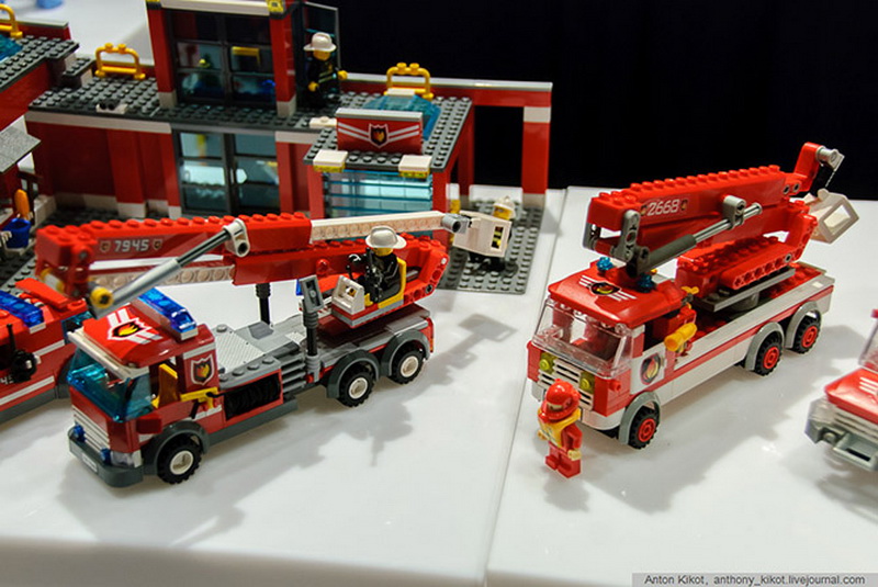 Музей LEGO – история "кубиков с пупырышками" - ФОТОСЕССИЯ