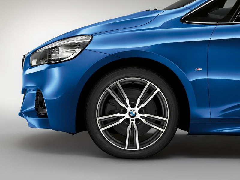 Первый переднеприводный BMW получил "подогретую" версию - ФОТО
