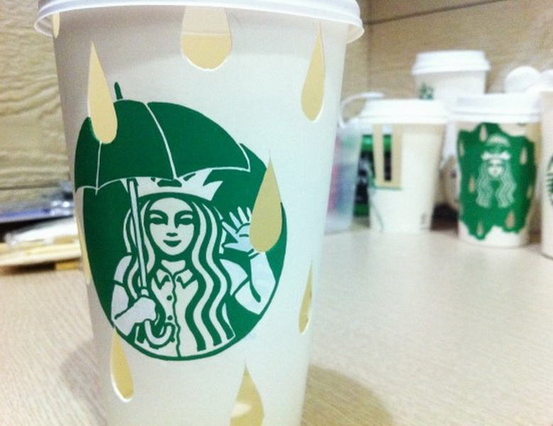 "Картинная галерея" Day.Az: Искусство из стаканчиков Starbucks - ФОТО