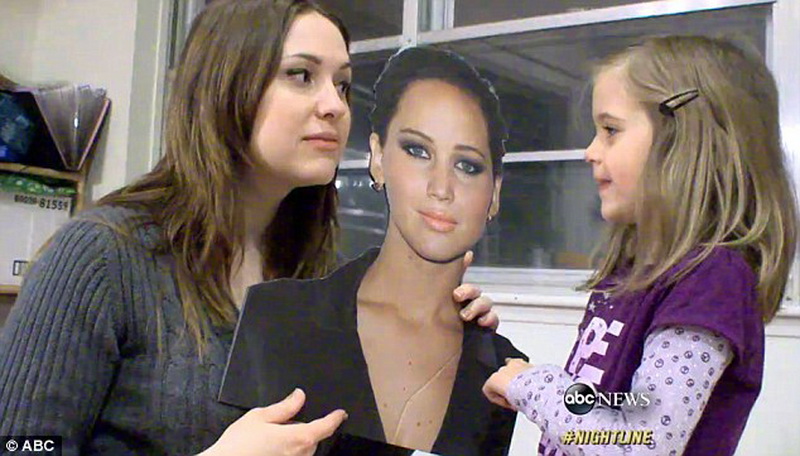 Женщина потратила $25 000, чтобы стать Дженнифер Лоуренс - ФОТО