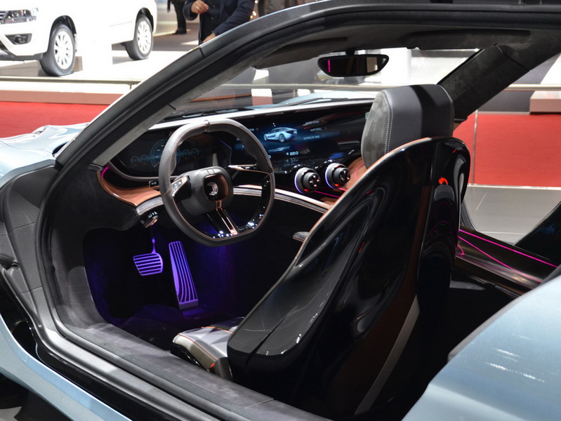 Наносуперкар из Лихтенштейна получил право на жизнь - ФОТО