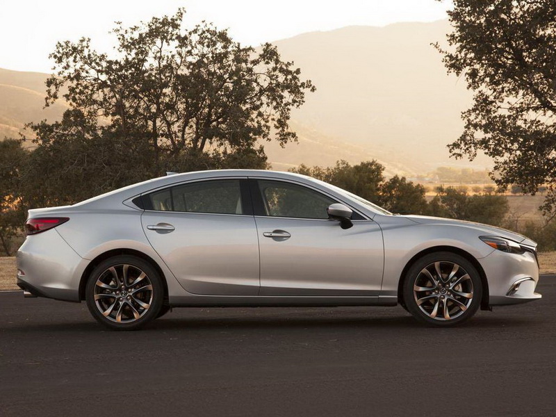 Mazda6 пережила первое обновление - ФОТО