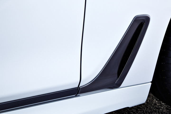 Новый BMW 7-Series представлен официально: все подробности о новинке - ФОТО