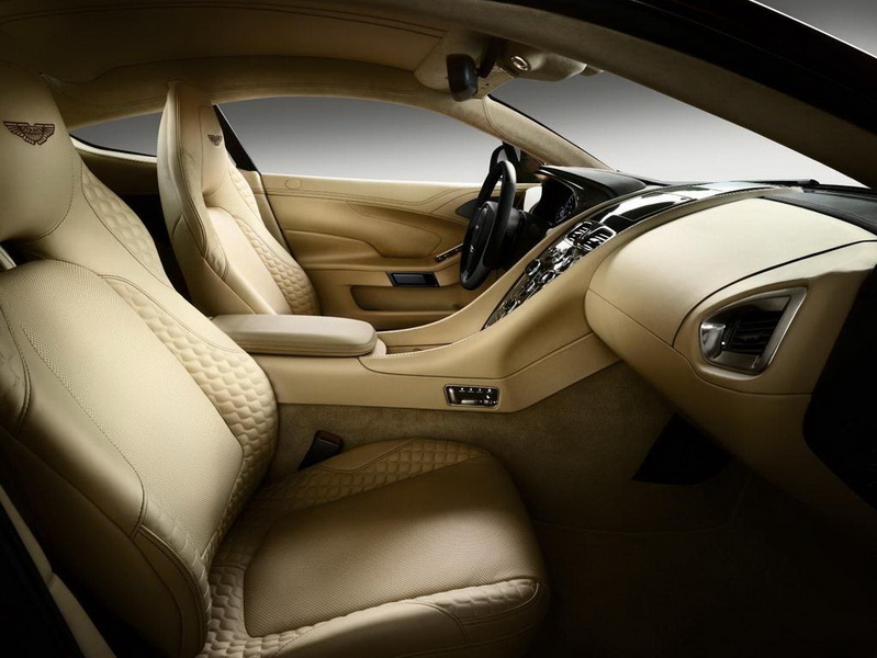 В США дебютирует Aston Martin Vanquish - ФОТО