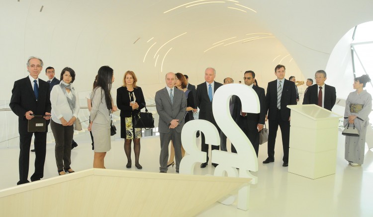 Руководители диппредставительств в Швейцарии и Лихтенштейне ознакомилась с Центром Гейдара Алиева - ФОТО