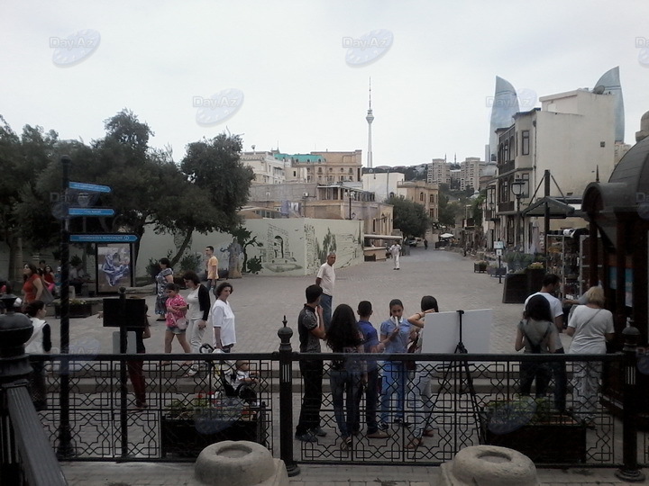 Что покупают в Баку иностранные туристы?