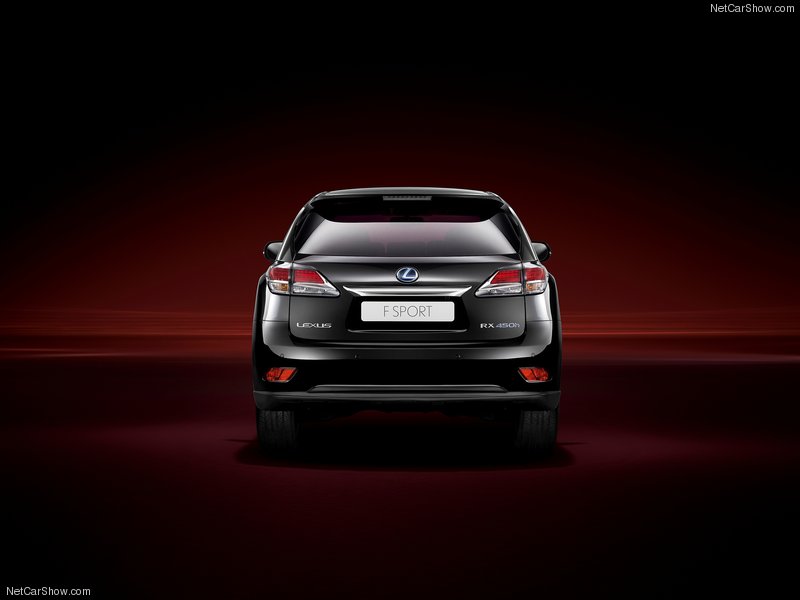Lexus представил сразу два новых внедорожника в Женеве - ФОТОСЕССИЯ