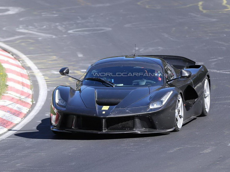 Самая мощная Ferrari в истории марки появится в декабре - ФОТО