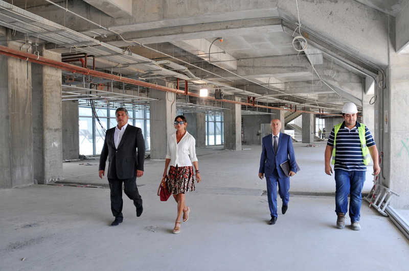Первая леди Азербайджана Мехрибан Алиева ознакомилась со строительством и реконструкцией спортивных объектов в связи с подготовкой к первым Европейским играм - ФОТО
