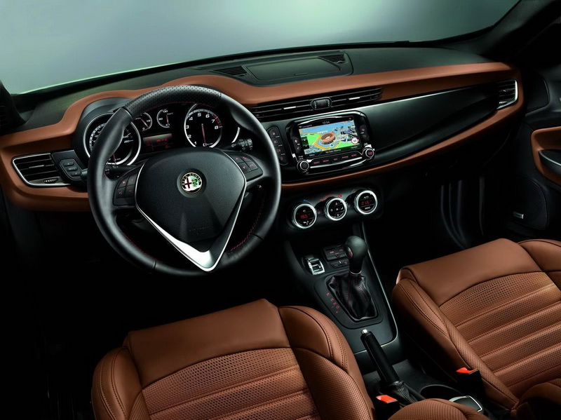 Alfa Romeo обновила модель Giulietta - ФОТО