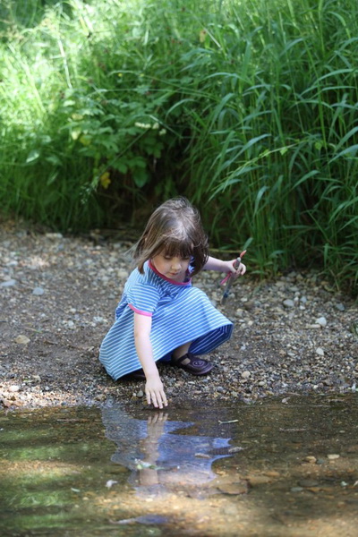 "Картинная галерея" Day.Az: Потрясающие работы девочки-аутиста - ФОТО