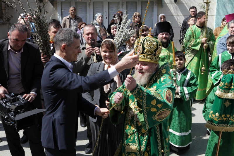 ФК "УРАЛСИБ" преподнесла в дар кафедральному собору Святых Жен-Мироносиц города Баку 12 колоколов - ФОТО