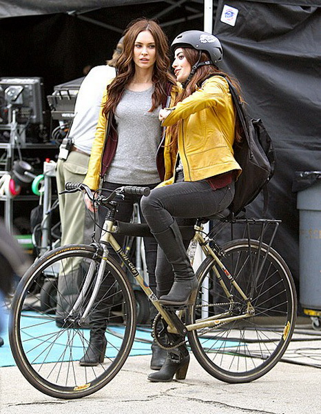 Все, что остается за кадром: знаменитости и их дублеры - ФОТО