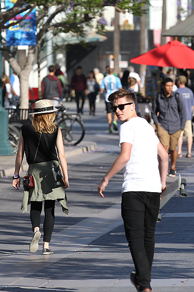 Сын Виктории Бекхэм крутит роман с голливудской актрисой - ФОТО