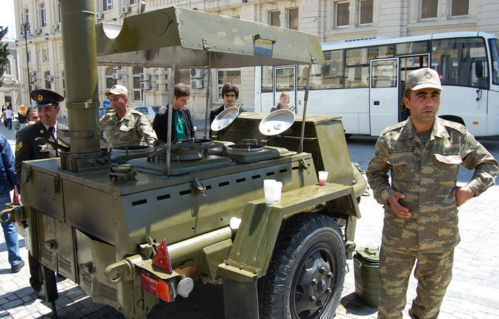 Военный оркестр выступил в центре Баку - ОБНОВЛЕНО - ФОТО