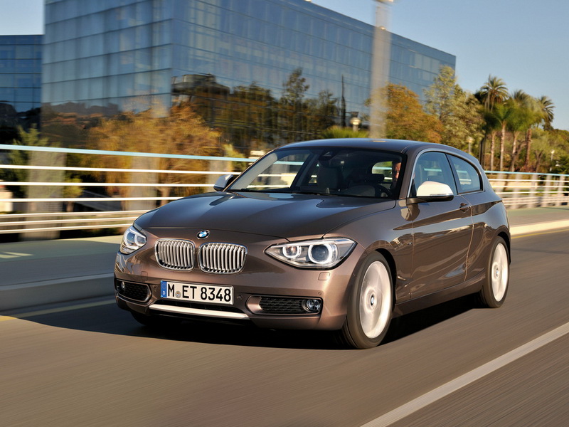 BMW представил универсал 3 Series и трехдверную "единичку" - ФОТОСЕССИЯ