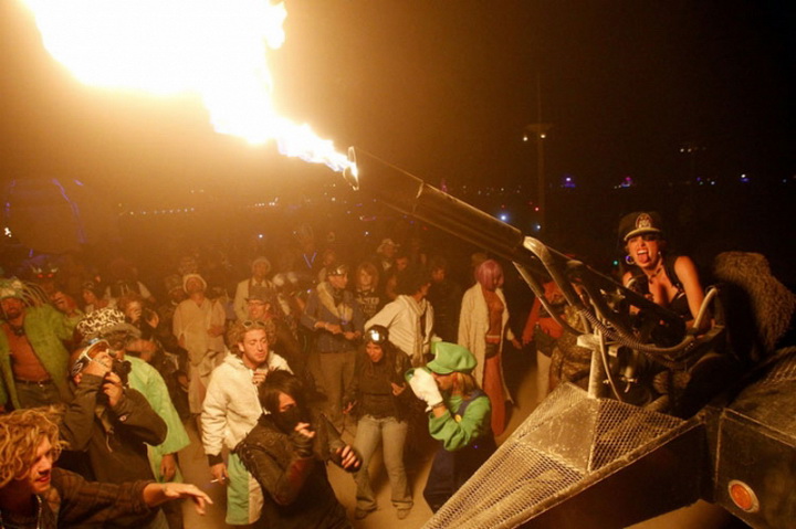 Dünyanın ən hərarətli festivalı - FOTOLAR