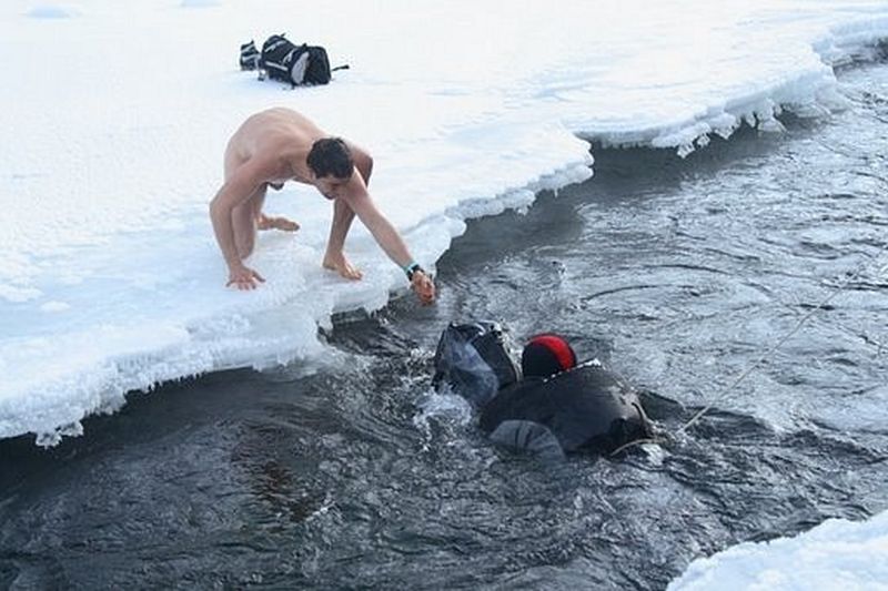 За кадром передачи “Выжить любой ценой” с Беаром Гриллсом - ФОТОСЕССИЯ