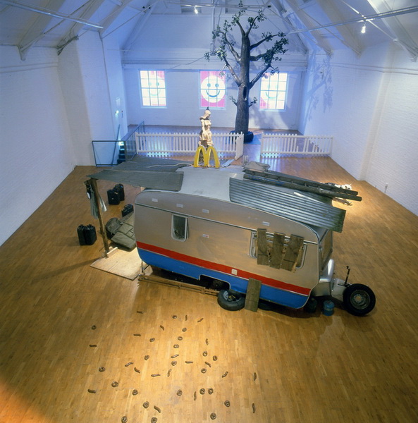 "Картинная галерея Day.Az": Эпатажные работы художников - ФОТО