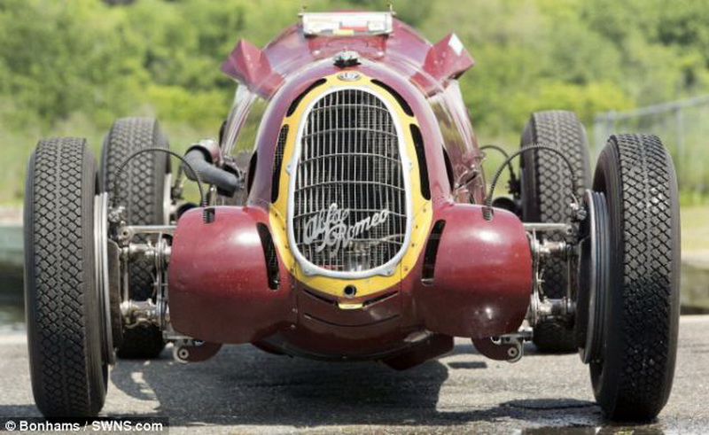 Гоночный Alfa Romeo продали за рекордную сумму - ОБНОВЛЕНО - ФОТО