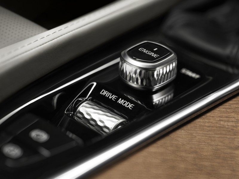 Volvo представила новый XC90 2014 - ФОТО