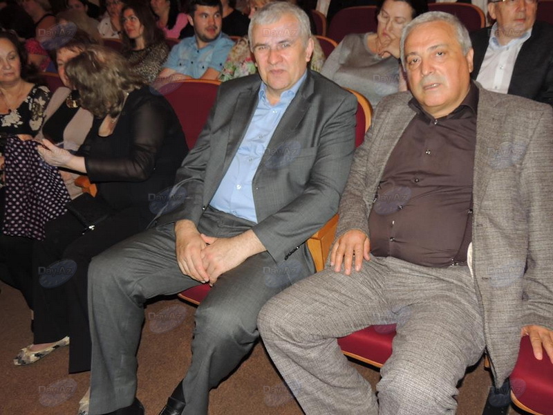 Любовь и измена: в Баку показали "Розу с двойным ароматом" - ФОТО