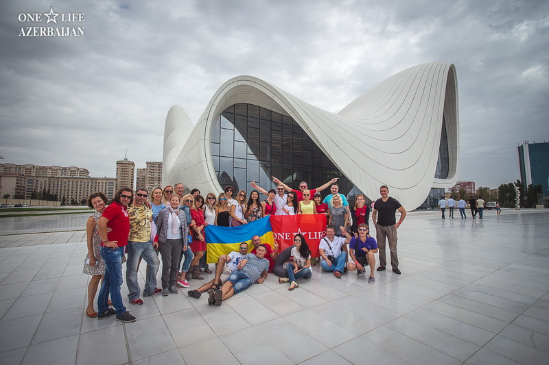 Участники "ONE LIFE" совершили увлекательный тур по Баку и Лахыджу - ФОТО