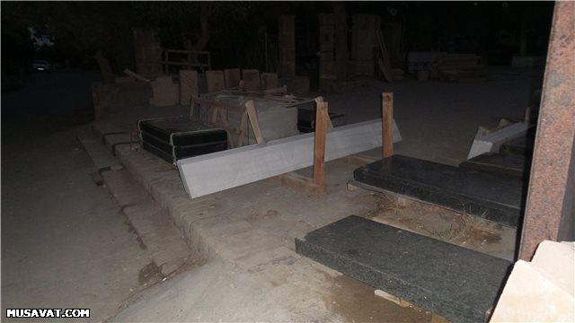 Bakıda ev qiymətinə məzar daşları... - FOTO
