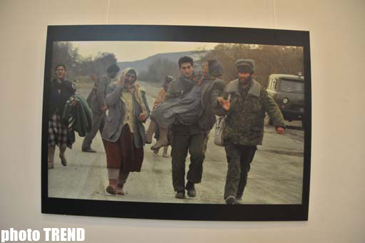 В Баку представлены работы французского фотографа о Ходжалинской трагедии - ОБНОВЛЕНО - ФОТО