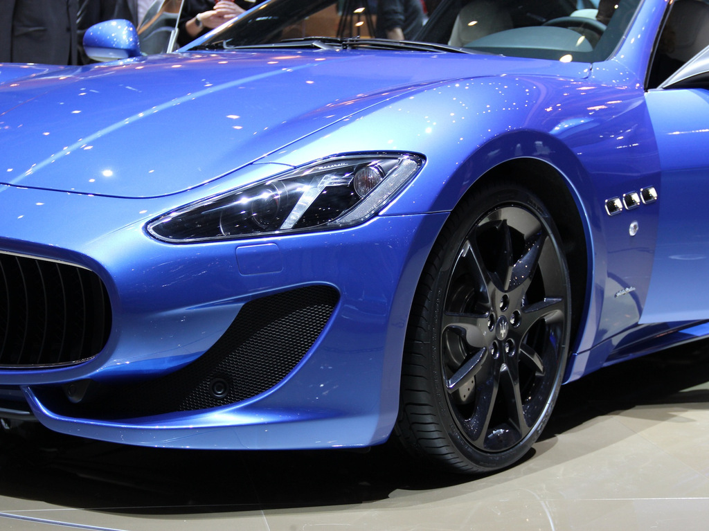 Maserati GranTurismo Sport 2013 представлена в Швейцарии - ФОТОСЕССИЯ