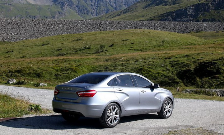 "АвтоВАЗ" начал предсерийный выпуск Lada Vesta, но молчит о ценах - ФОТО