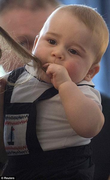 Маленький принц Джордж покорил всех в Новой Зеландии - ФОТО