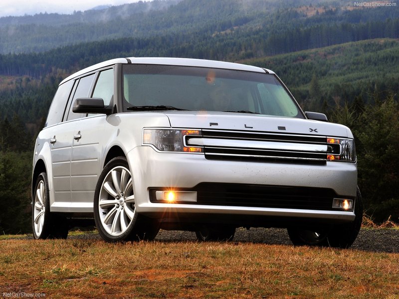 Новый семиместный внедорожник Ford Flex 2013 года - ФОТОСЕССИЯ