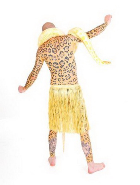 Татуированный мужчина выставил на продажу свою кожу - ФОТО