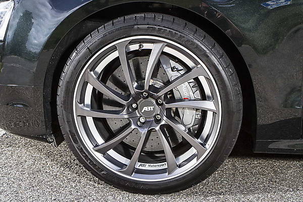 Блестящий тюнинг Audi S8 - ФОТО