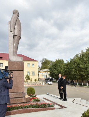 Поездка Президента Ильхама Алиева и его супруги Мехрибан Алиевой в Гянджу, Геранбойский, Дашкесанский районы и Нафталан - ОБНОВЛЕНО - ФОТО