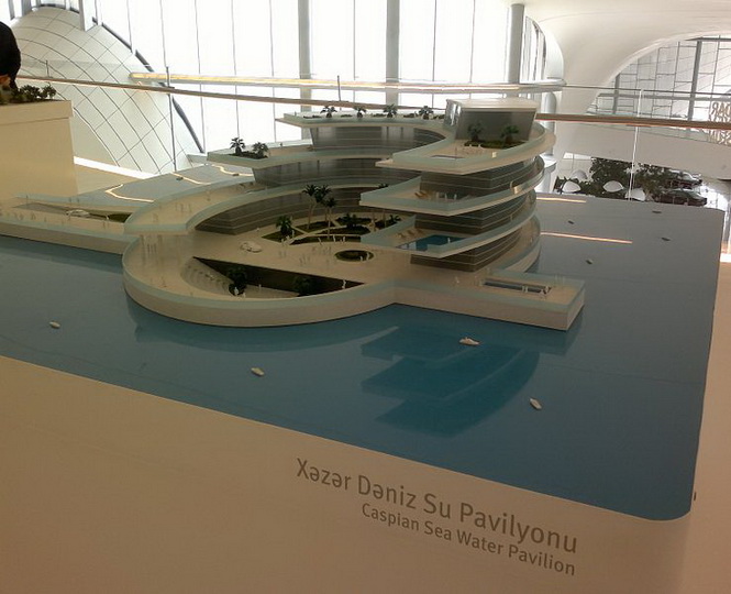 Посреди Каспия строится грандиозный центр - ФОТО