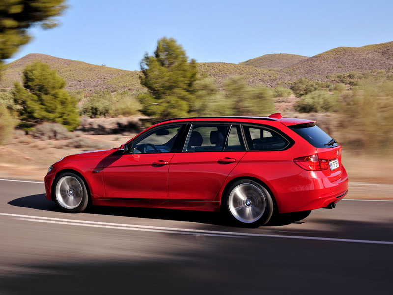 BMW представил универсал 3 Series и трехдверную "единичку" - ФОТОСЕССИЯ