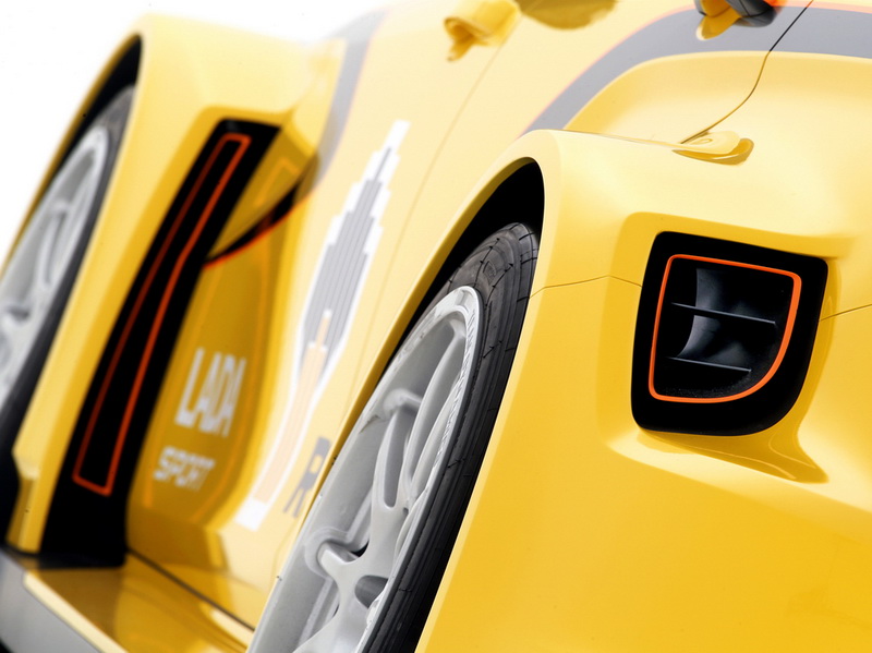 Гоночная Lada Vesta WTCC выйдет на трек в 2015 году - ФОТО