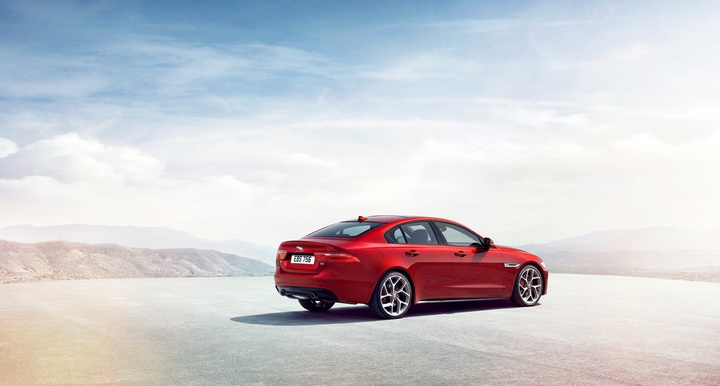У самого маленького Jaguar будут сразу две заряженные версии - ФОТО