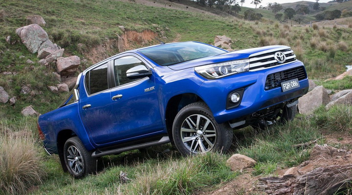 Toyota представила новое поколение "неубиваемого" пикапа - ФОТО