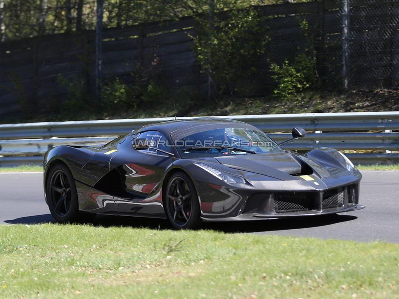 Самая мощная Ferrari в истории марки появится в декабре - ФОТО