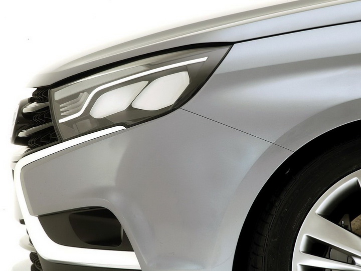 В 2016 году на конвейере в Ижевске появится удлиненная Lada Vesta - ФОТО