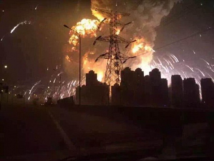 Мощный взрыв в Китае, есть погибшие, 500 раненых - ОБНОВЛЕНО - ФОТО - ВИДЕО