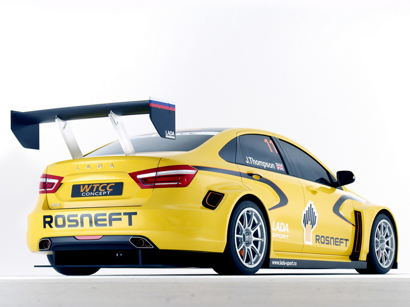 Гоночная Lada Vesta WTCC выйдет на трек в 2015 году - ФОТО