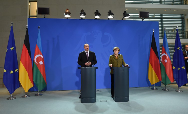 Президент Ильхам Алиев: "Предложенные Азербайджаном проекты меняют энергетическую карту Европы" - ОБНОВЛЕНО - ФОТО - ВИДЕО