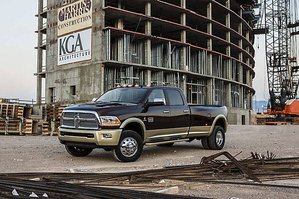 Dodge Ram 2013: новый мощный пикап - ФОТО